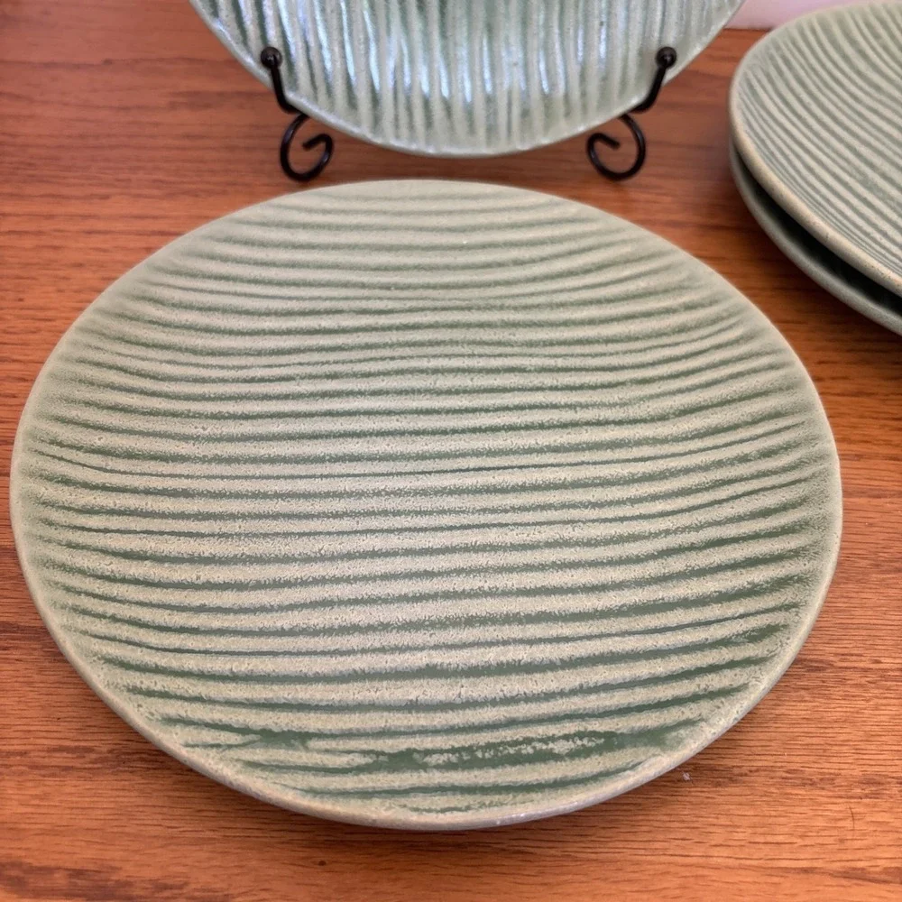 Pier 1 Per210 Two Tone Green Textured Body Stoneware 8